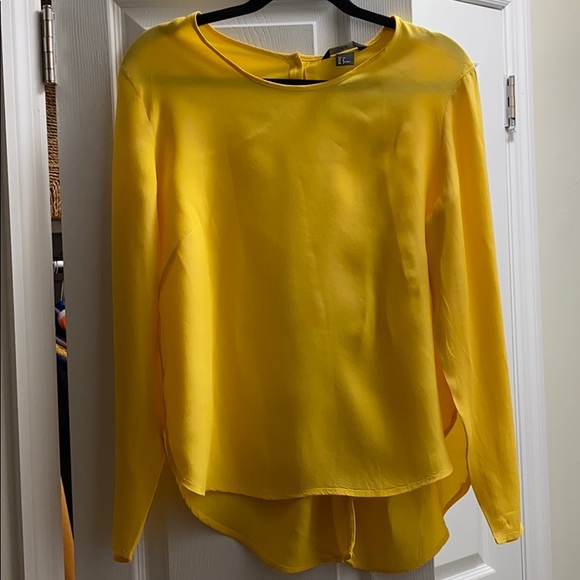 Long sleeved yellow blouse - Picture 3 of 3